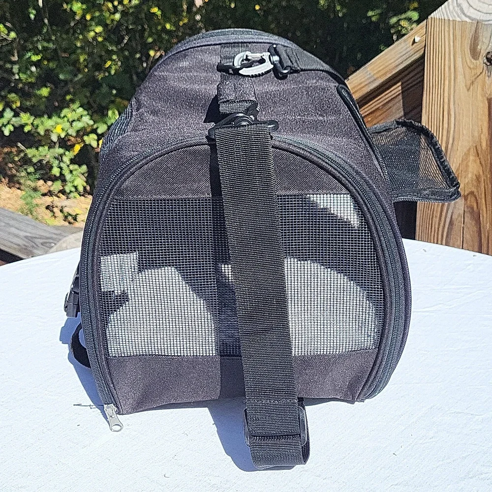 4 side tear-resistant breathable mesh cat or small dog carrier, black, padded